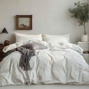 NEW Gray & White Striped Queen Duvet & Shams Set